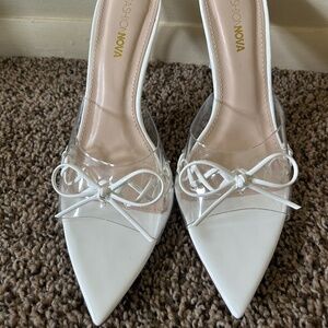 Low Heel with Bowties